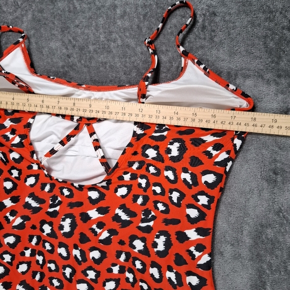 Women's Red Leopard Print One Piece Swimsuit Cutout Back Swimwear Bathing XL - Picture 2 of 6